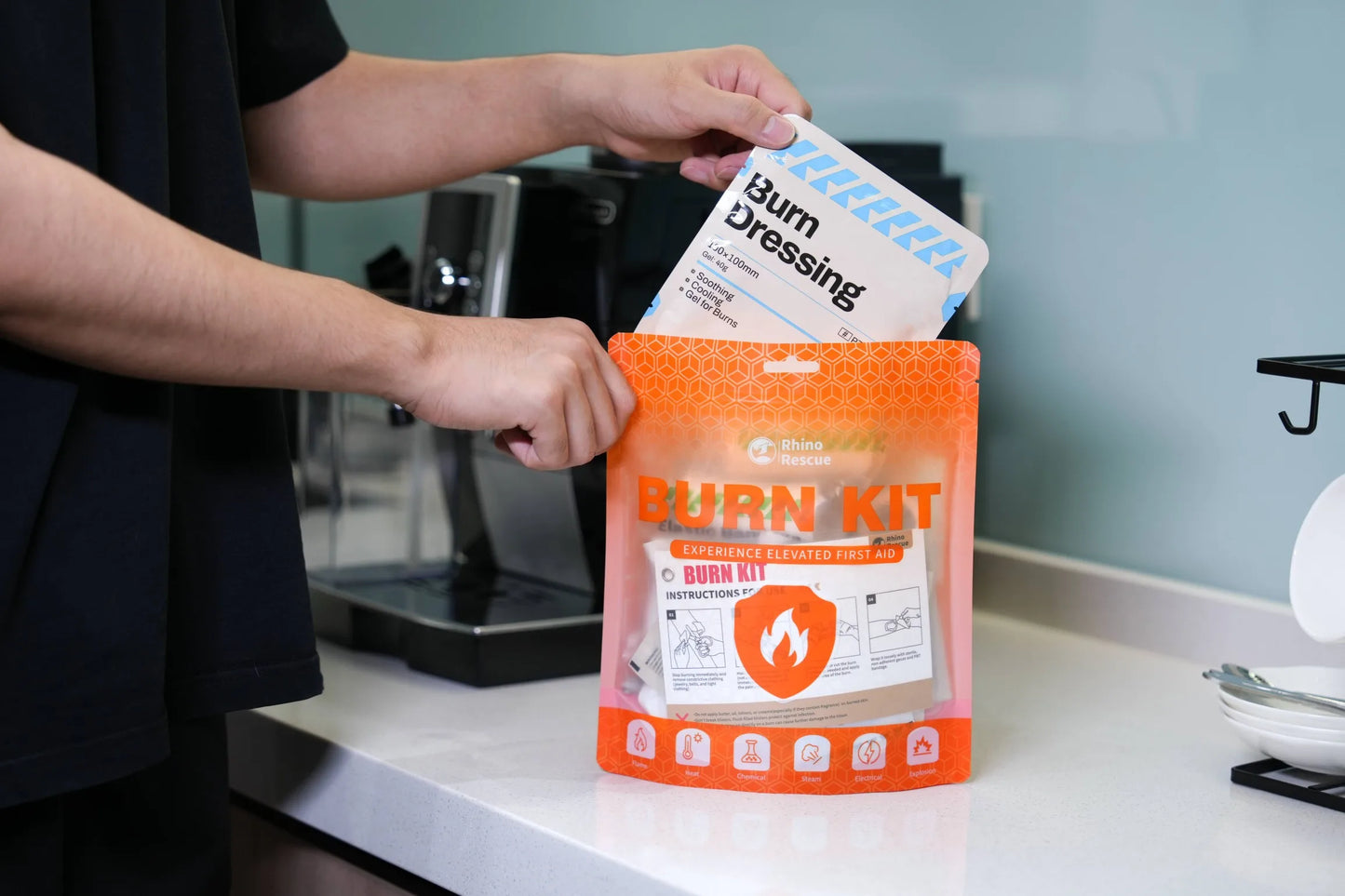 Rhino Rescue Burn Care Kit Dressings Gel Packets Cooling